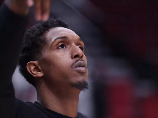 凯尔特人vs猛龙伤病：巴雷特继续缺席，奎克利出战成疑（凯尔特人vs猛龙伤情更新：巴雷特仍缺阵，奎克利出战存疑）