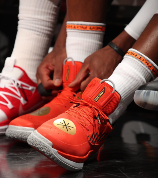 足球中超球队外援难抵气候影响状态下滑（气候影响难挡，中超外援状态下滑）