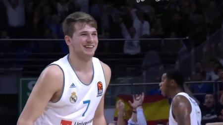 托卢卡点球击败老虎大学，实现墨西超两连冠（托卢卡点球大战力克老虎大学，达成墨西超两连冠）