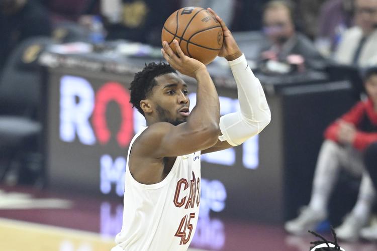 海外法国球员欧冠之夜：谢尔基、卡卢卢和扎格表现出色（欧冠之夜法国旅欧三将闪耀：谢尔基、卡卢卢与扎格高光发挥）